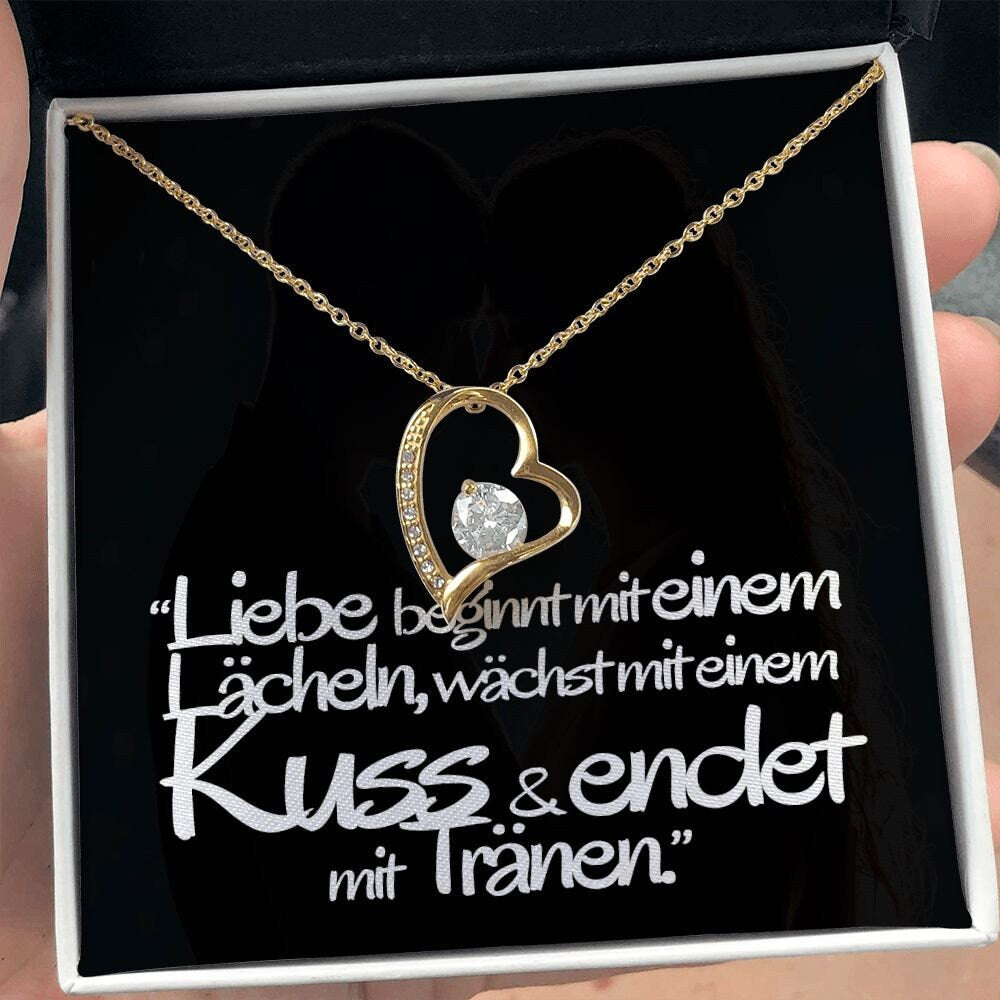 Ein Geschenk für meine Liebe in Form einer Halskette und einer Nachricht