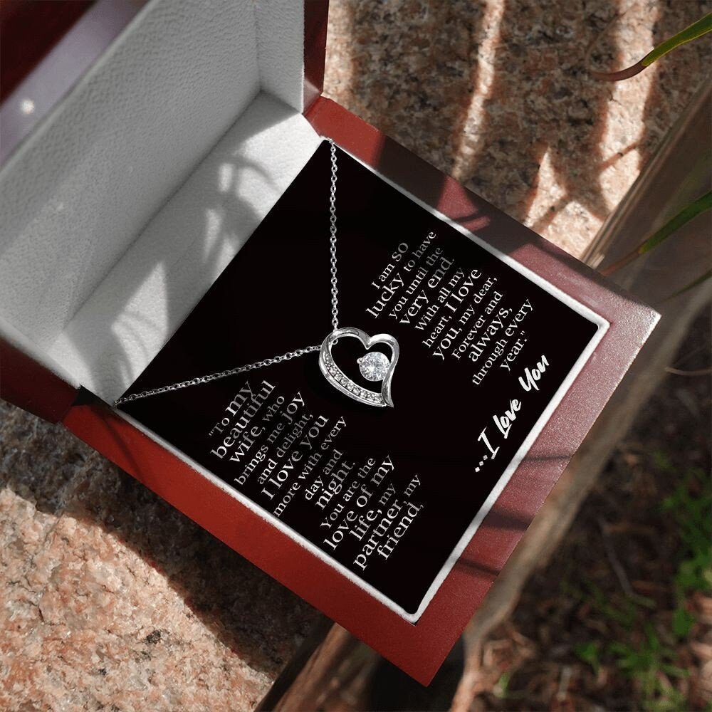 Surprise your wife with something special: heartfelt gifts for any occasion, Say "I love you" with the perfect gift for your wife