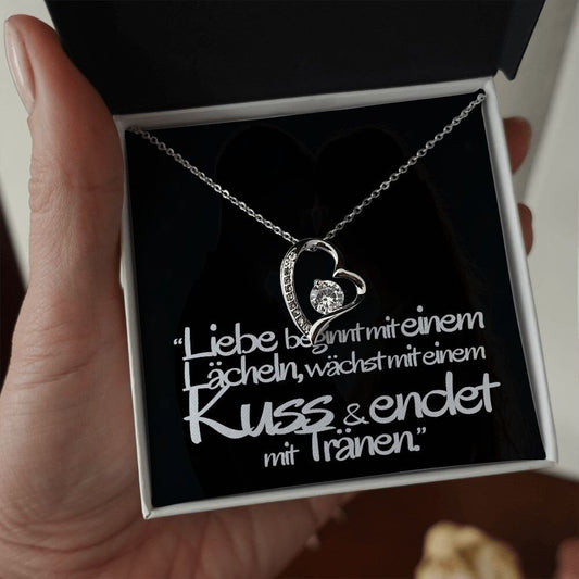Ein Geschenk für meine Liebe in Form einer Halskette und einer Nachricht